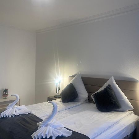 Central Shared Apartment, Friesenplatz Köln Exteriör bild