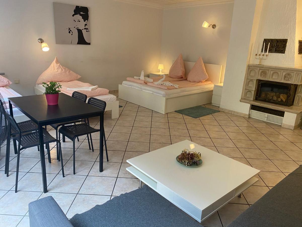 Central Shared Apartment, Friesenplatz Köln Exteriör bild