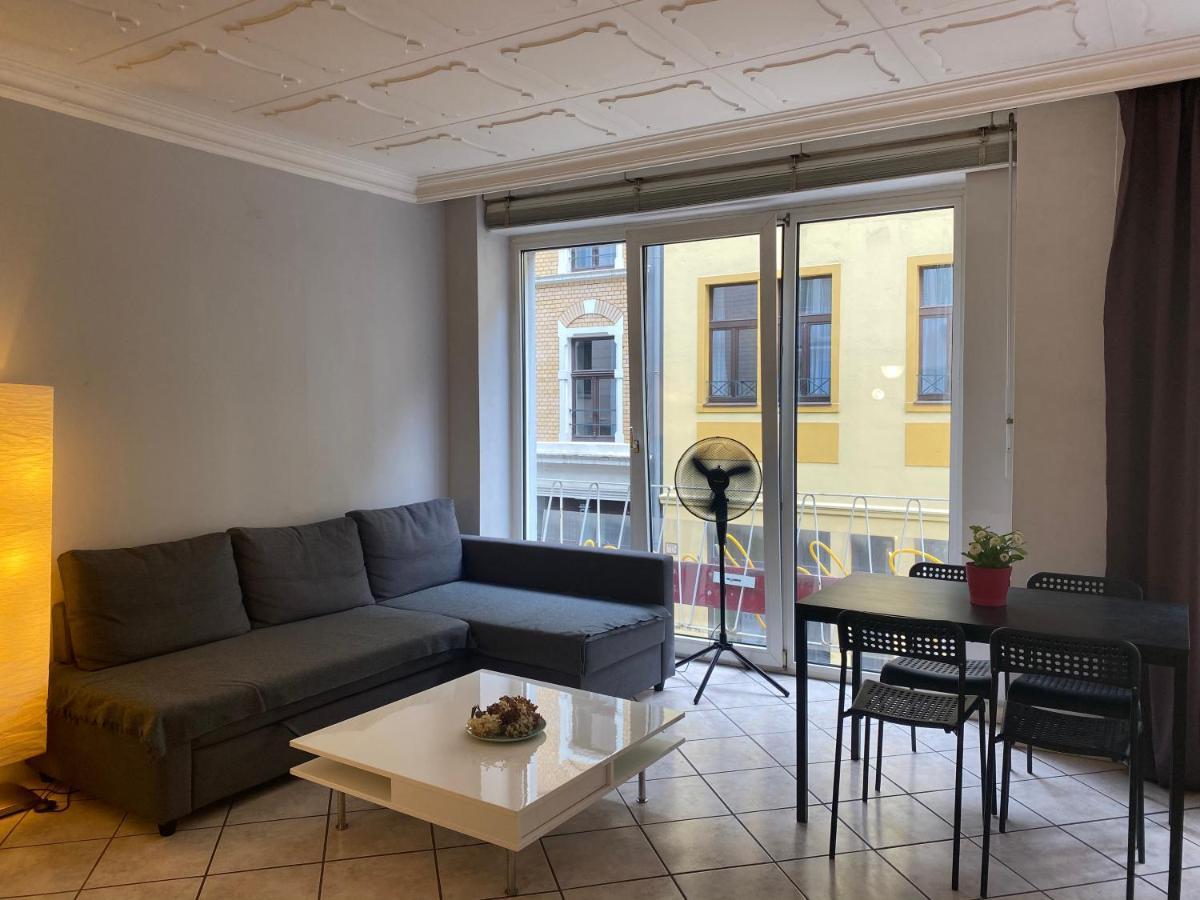 Central Shared Apartment, Friesenplatz Köln Exteriör bild