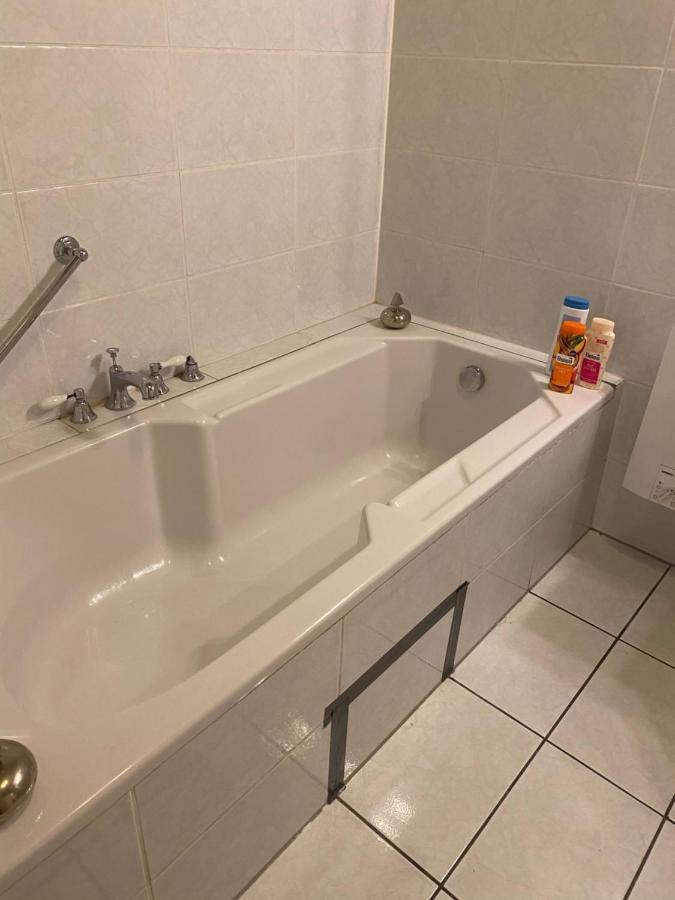 Central Shared Apartment, Friesenplatz Köln Exteriör bild