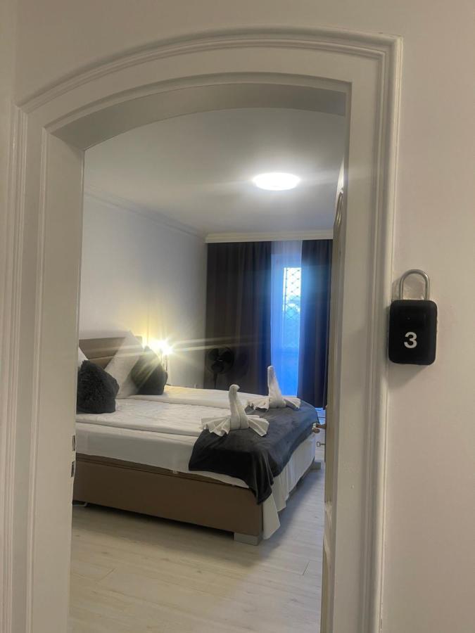 Central Shared Apartment, Friesenplatz Köln Exteriör bild